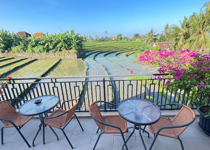 - Pererenan " Abalihouse " Canggu (Bali)