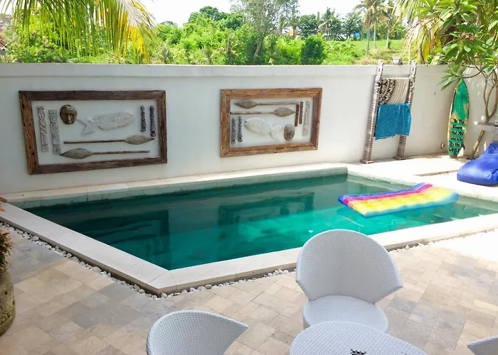 - Pererenan " Abalihouse " 2*