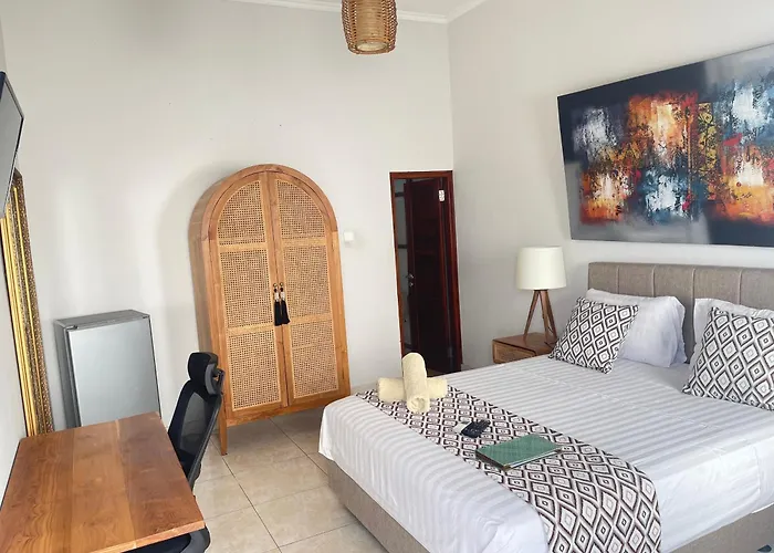 - Pererenan " Abalihouse "
