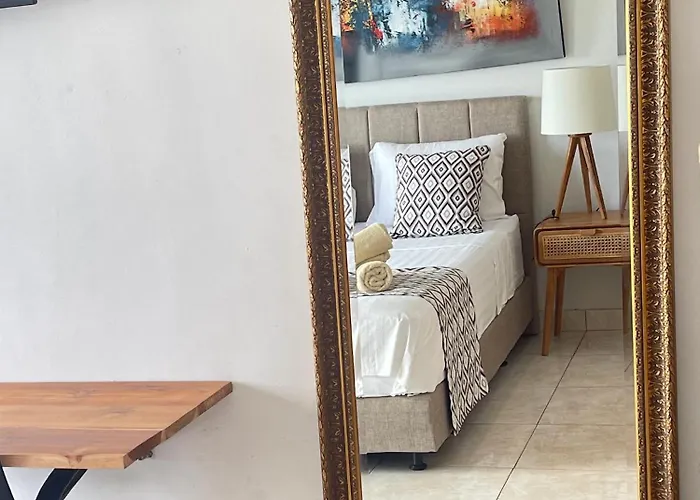 - Pererenan " Abalihouse " Guest house Canggu (Bali)