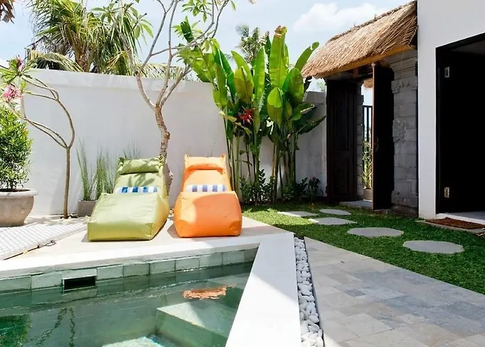 - Pererenan " Abalihouse " Canggu (Bali)