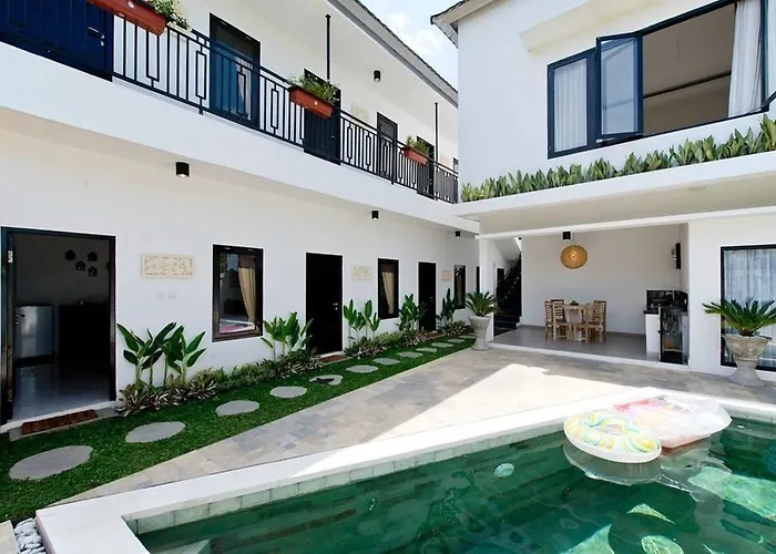 - Pererenan " Abalihouse " 2*